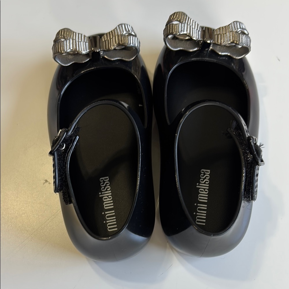 Mini Melissa Black and Silver Dress Shoes with Bow Detail toddler girl - Picture 4 of 6